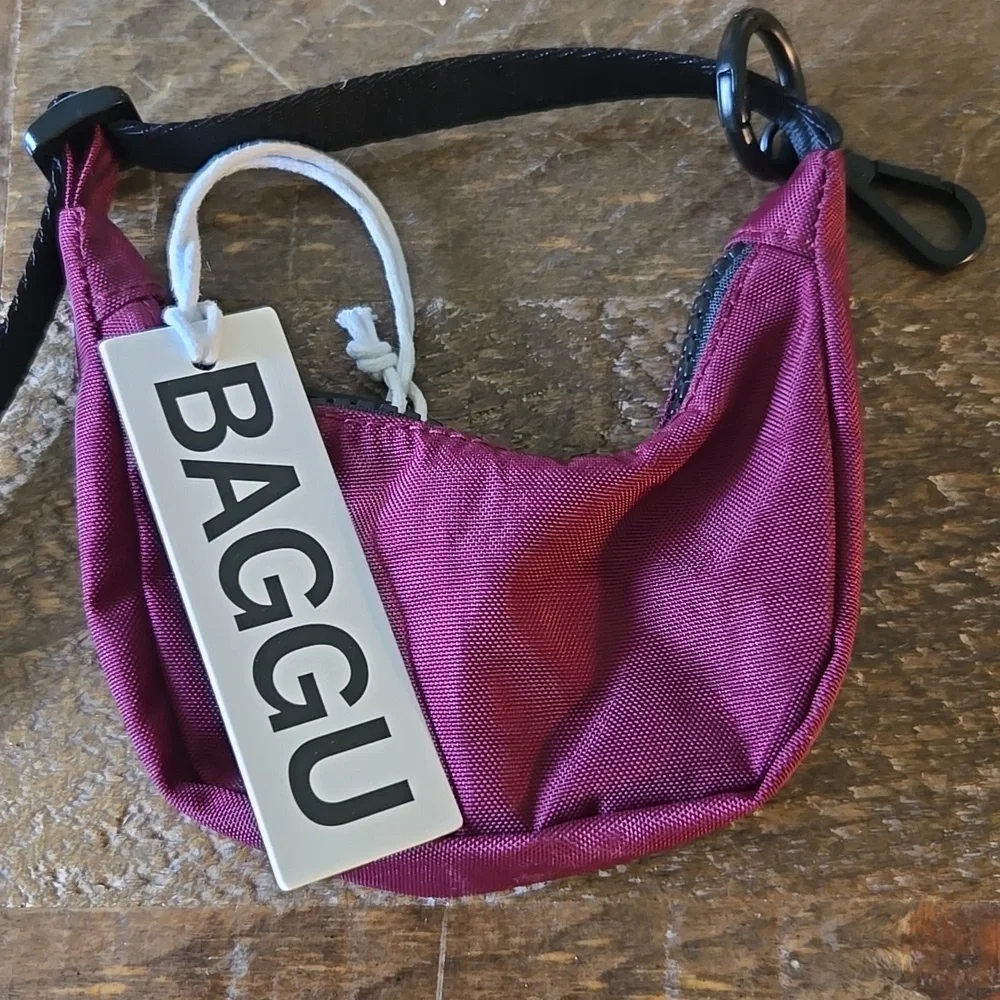 BAGGU Mini Bag in Burgundy and Black - Picture 3 of 3